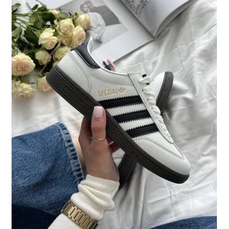 Adidas Spezial Beyaz siyah