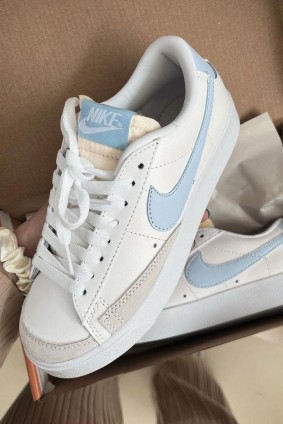 Nike Blazer sky blue