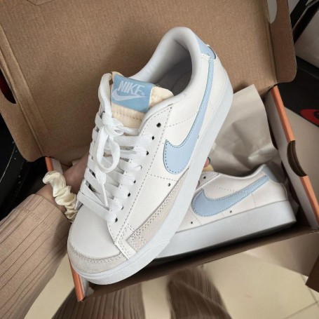 Nike Blazer sky blue