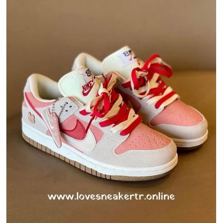 Nike Dunk Swoosh Pink