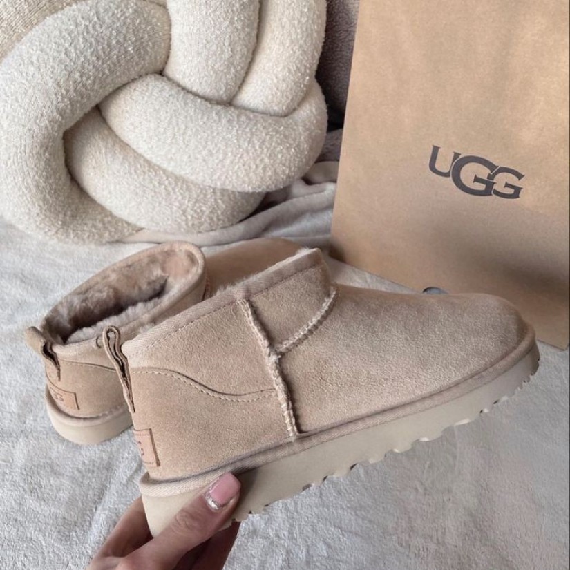 UGG Bej Mini